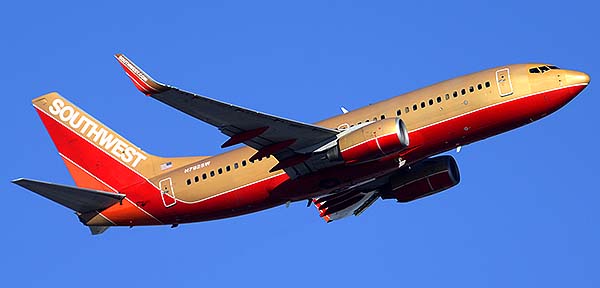 Southwest Boeing 737-7H4 N792SW, Phoenix Sky Harbor, December 22, 2014